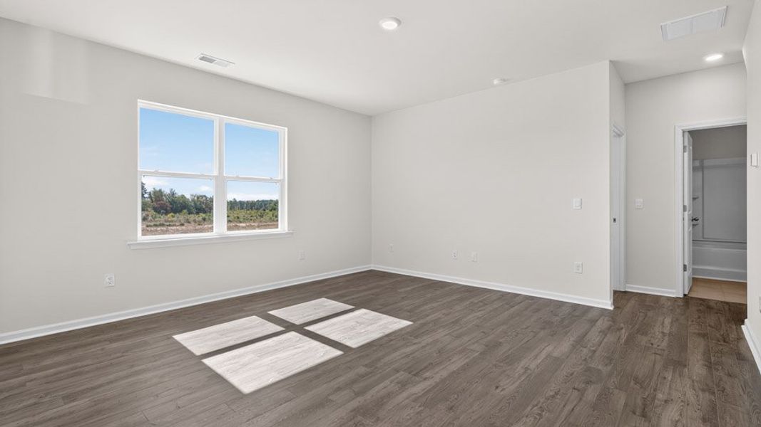 Spacious, unfurnished interior of a new home in Martin Farms, Aberdeen (Image 19).
