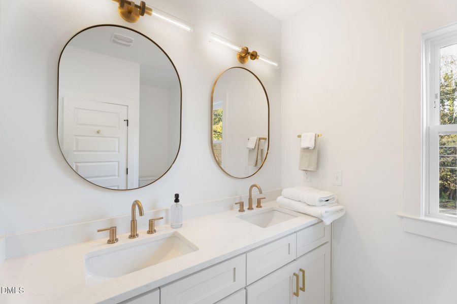 28-web-or-mls-DSC08005 28-web-or-mls-DSC08005