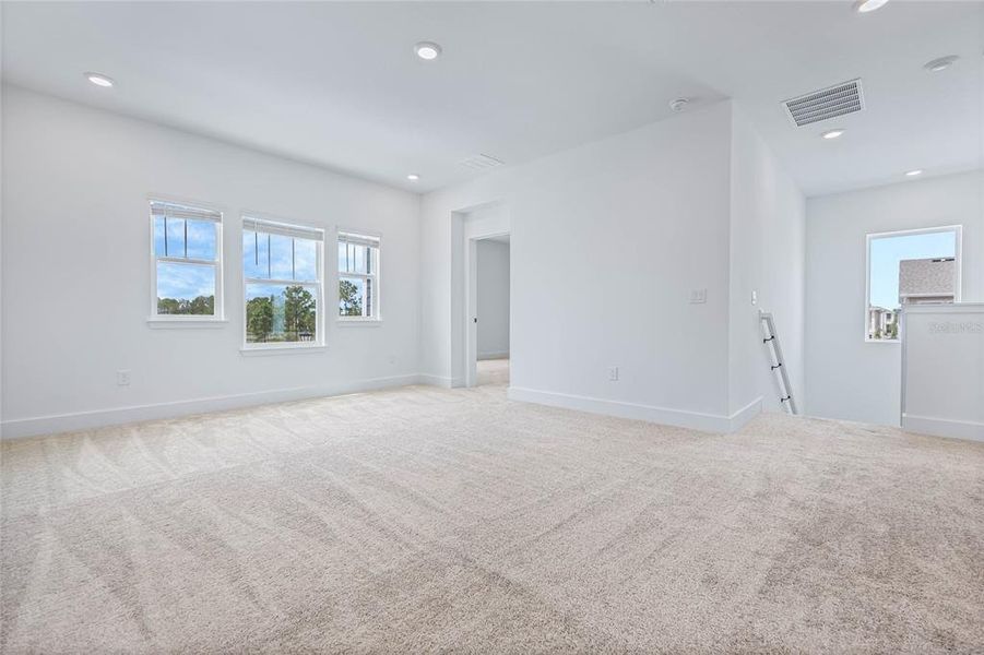 Spacious, unfurnished interior of a new home in Northlake At Ovation, Winter Garden (Image 17). Spacious, unfurnished interior of a new home in Northlake At Ovation, Winter Garden (Image 17).