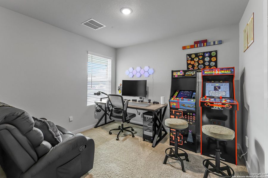 Furnished interior view inside a new home in Mesa Vista, San Antonio (Image 12).