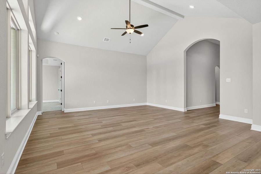 Spacious, unfurnished interior of a new home in , Castroville (Image 28).