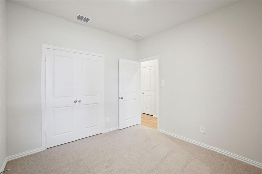 Spacious, unfurnished interior of a new home in Parks at Foster Crossing - Spring Series, Anna (Image 28). Spacious, unfurnished interior of a new home in Parks at Foster Crossing - Spring Series, Anna (Image 28).