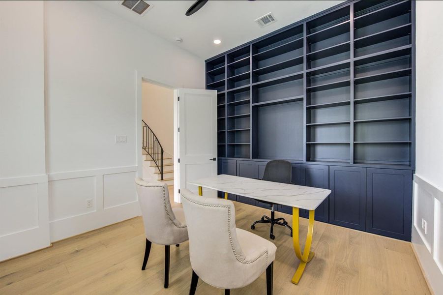 Furnished interior view inside a new home in , Houston (Image 32). Furnished interior view inside a new home in , Houston (Image 32).