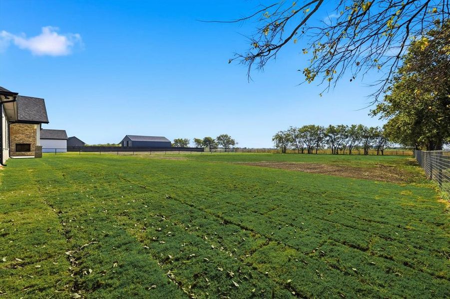 Exterior details and patio area of a home in , Sanger (Image 4).