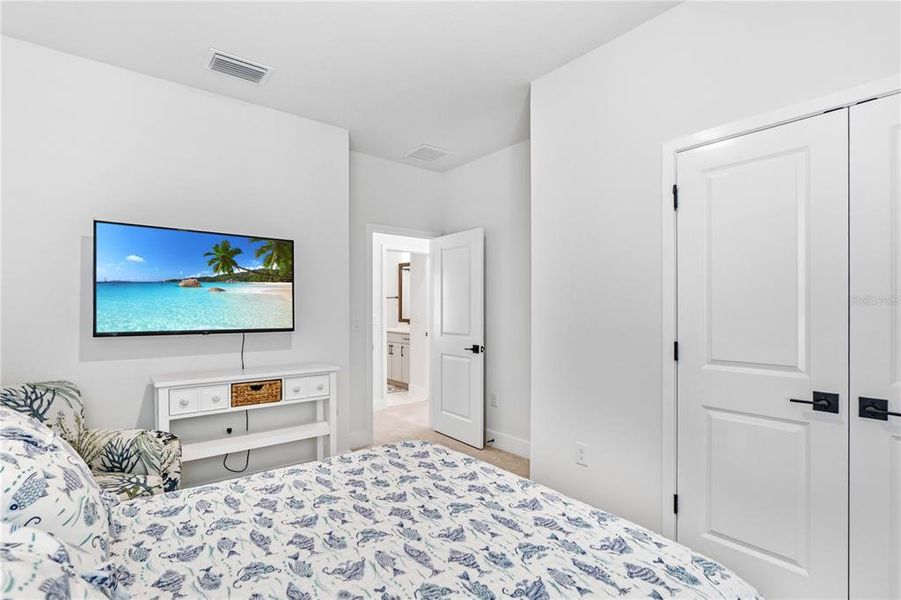 Furnished interior view inside a new home in Emerald Landing at Waterside at Lakewood Ranch – Cottage Series, Sarasota (Image 41). Furnished interior view inside a new home in Emerald Landing at Waterside at Lakewood Ranch – Cottage Series, Sarasota (Image 41).