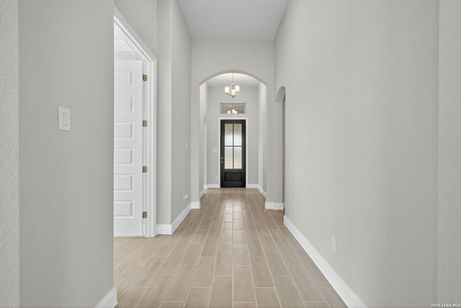 Spacious, unfurnished interior of a new home in , Castroville (Image 16).