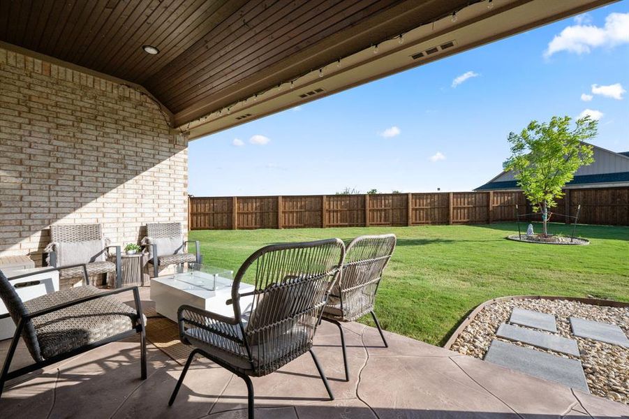 Exterior details and patio area of a home in Pecan Plantation, Granbury (Image 4).