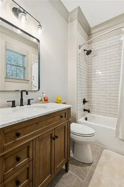Furnished interior view inside a new home in , Dahlonega (Image 7).