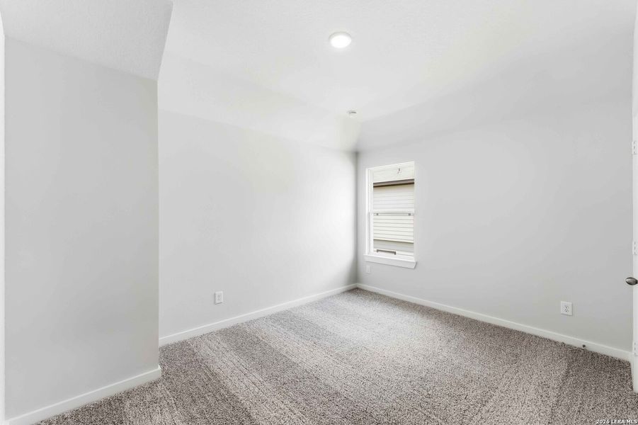 Spacious, unfurnished interior of a new home in Hickory Ridge, Elmendorf (Image 11).
