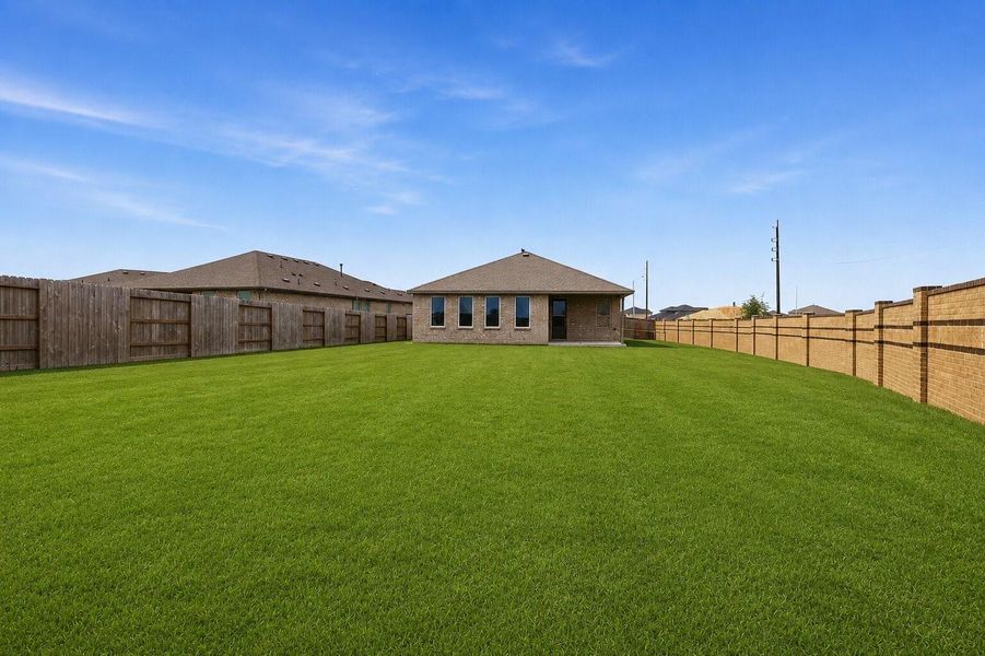 Huge backyard for entertaining