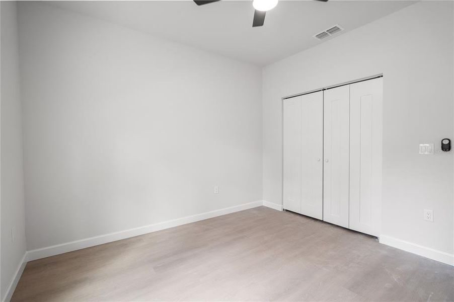 Spacious, unfurnished interior of a new home in , Chiefland (Image 25).