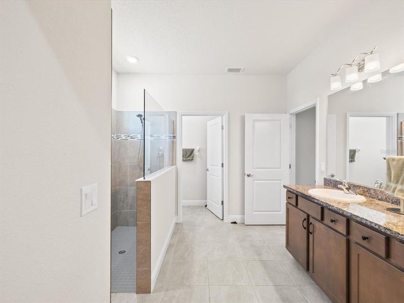 Furnished interior view inside a new home in , Hudson (Image 15).