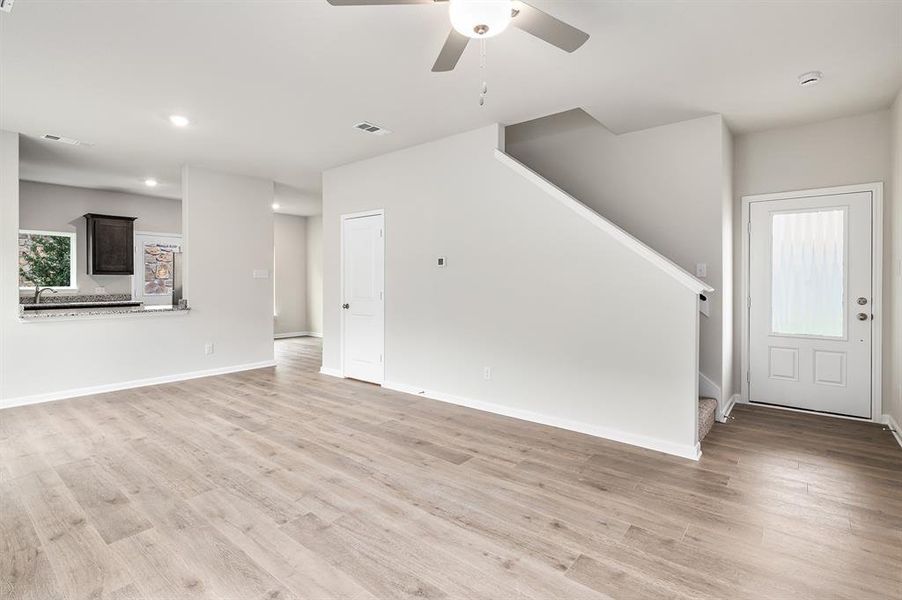 Spacious, unfurnished interior of a new home in College Park, Dallas (Image 18). Spacious, unfurnished interior of a new home in College Park, Dallas (Image 18).