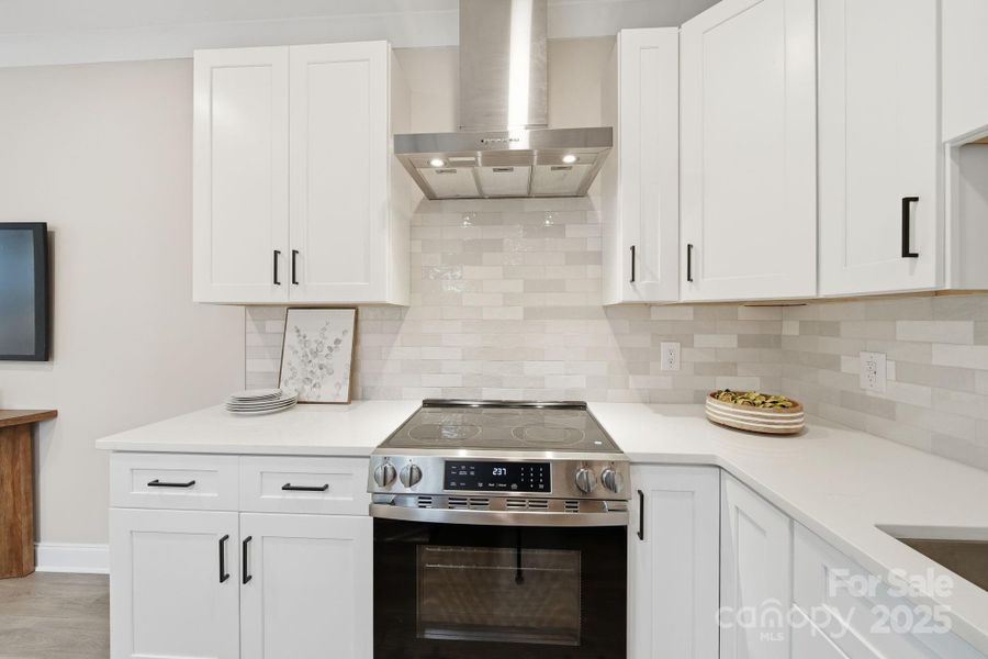 Image 40 of a home in .