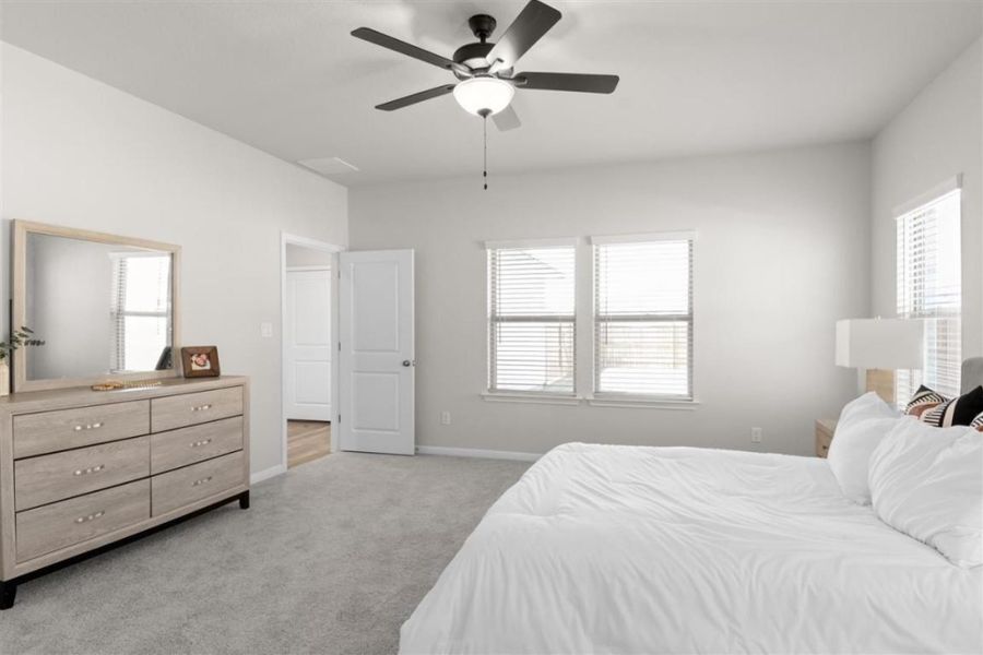 Furnished interior view inside a new home in Saddle Creek, Georgetown (Image 30).