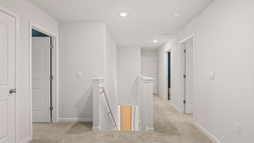 Spacious, unfurnished interior of a new home in Oconee Overlook, Gainesville (Image 19).