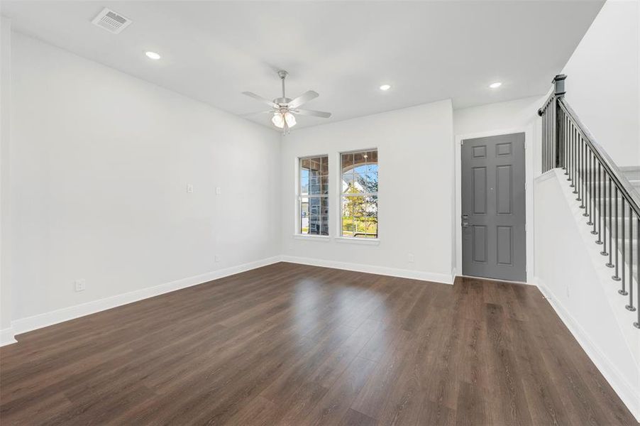 Spacious, unfurnished interior of a new home in Walsh Cottage, Fort Worth (Image 16). Spacious, unfurnished interior of a new home in Walsh Cottage, Fort Worth (Image 16).