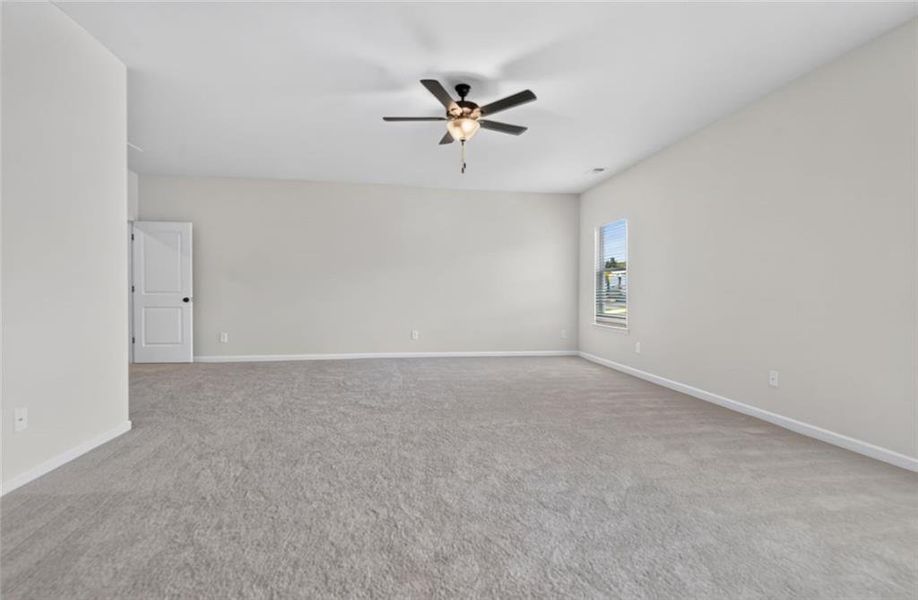 Spacious, unfurnished interior of a new home in Saddle Ridge, Calhoun (Image 34).