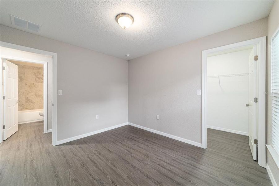 Spacious, unfurnished interior of a new home in , Summerfield (Image 28).