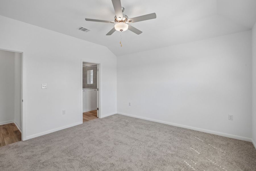 Spacious, unfurnished interior of a new home in Lisso, Pflugerville (Image 28).