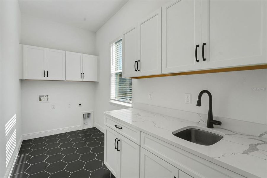 Furnished interior view inside a new home in Palms at Windermere, Windermere (Image 8).