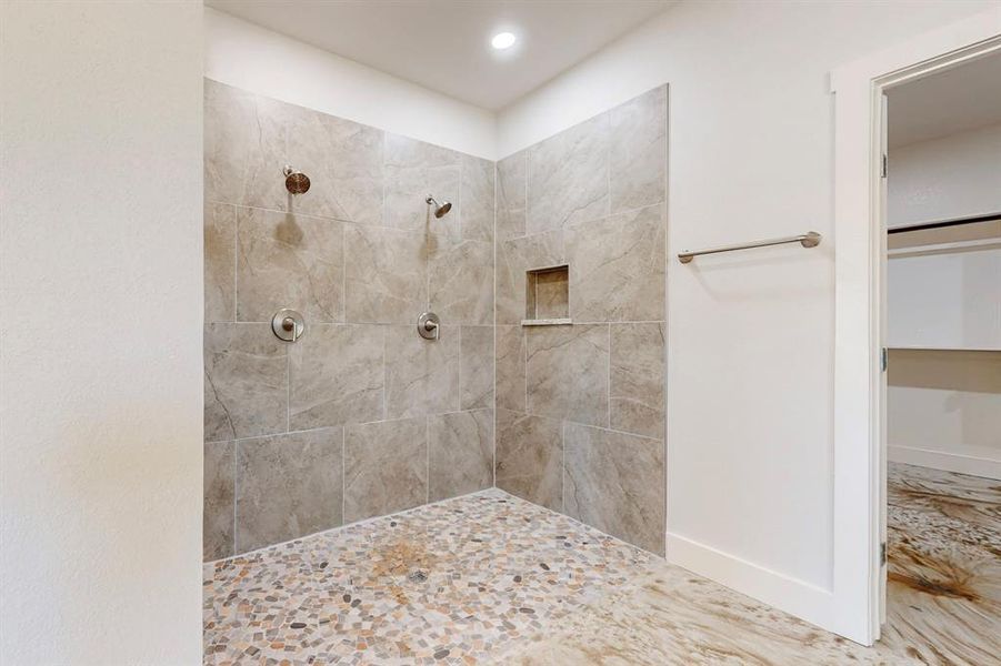 Spacious, unfurnished interior of a new home in , Sunset (Image 6).