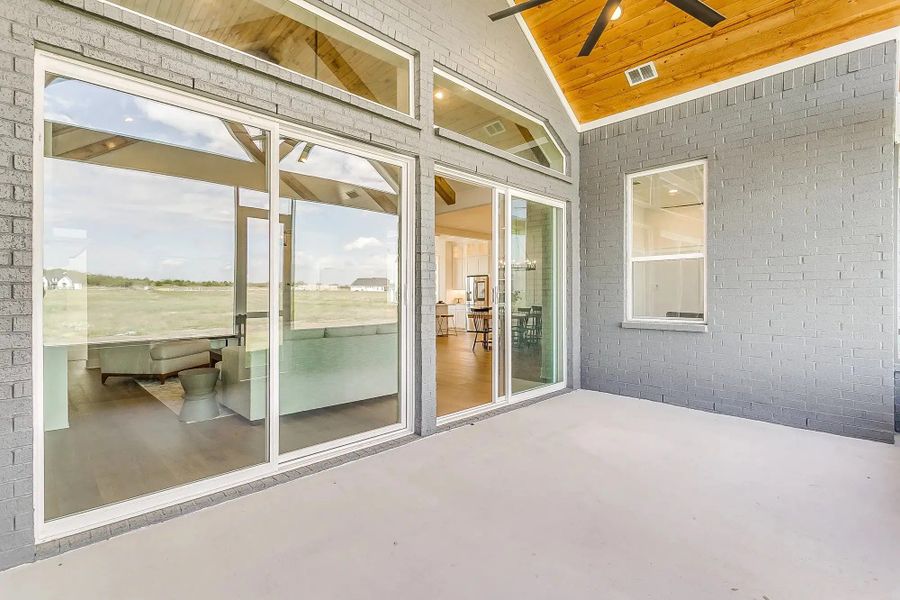 Representative exterior details of a home built from the The Avery by Elmwood Custom Homes in Aledo Heights, Aledo (Image 16).