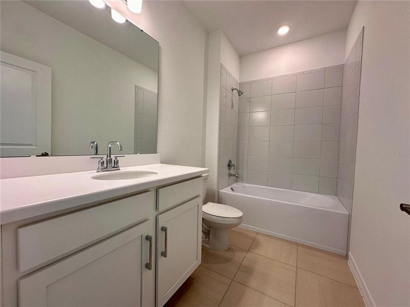 Furnished interior view inside a new home in , Winter Garden (Image 4).