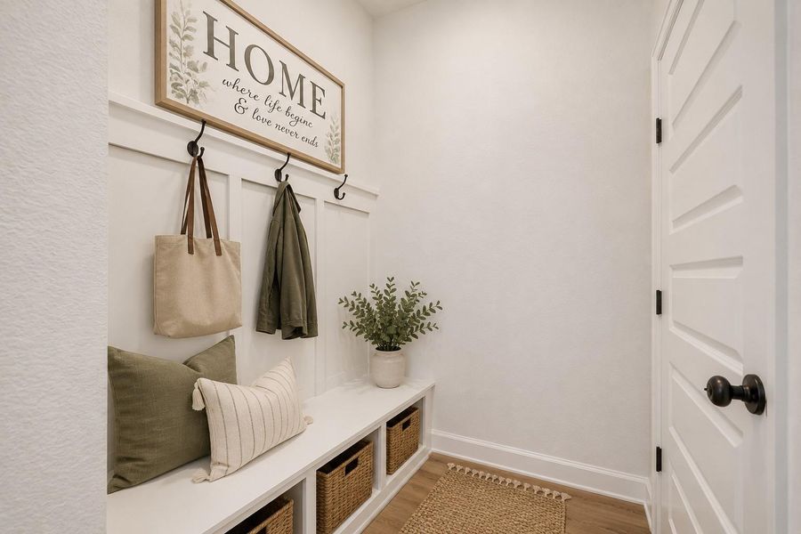 *VIRTUALLY STAGED* Mudroom