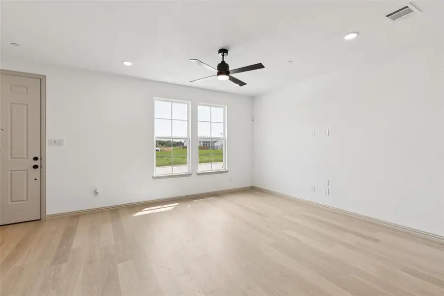 Spacious, unfurnished interior of a new home in The Village at Midtowne, Midlothian (Image 9).