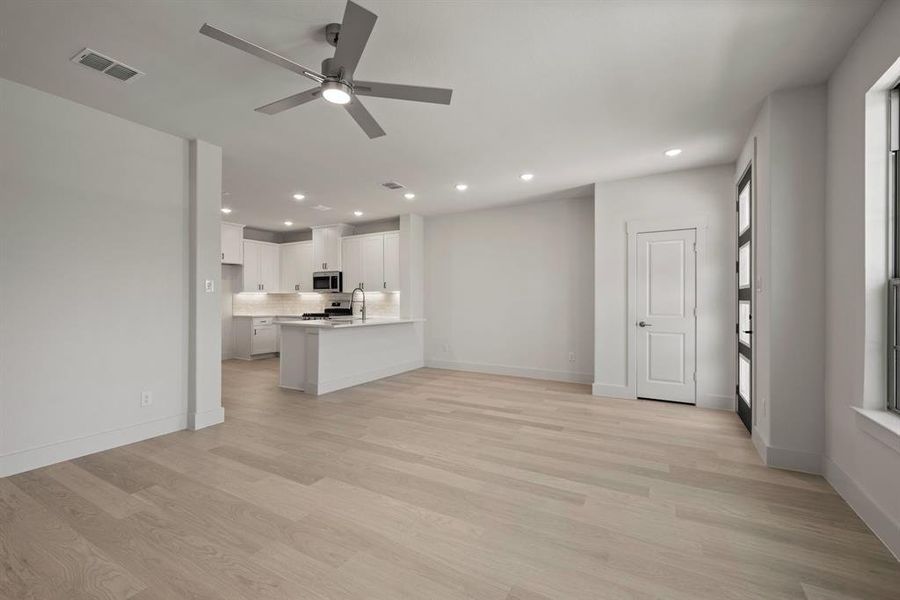 Spacious, unfurnished interior of a new home in Karis, Crowley (Image 12).