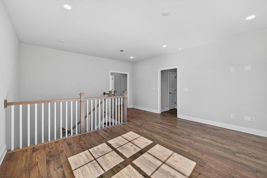 Spacious, unfurnished interior of a new home in Hemingway, Flowery Branch (Image 34).