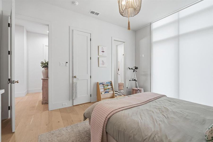 Furnished interior view inside a new home in , Abilene (Image 34).