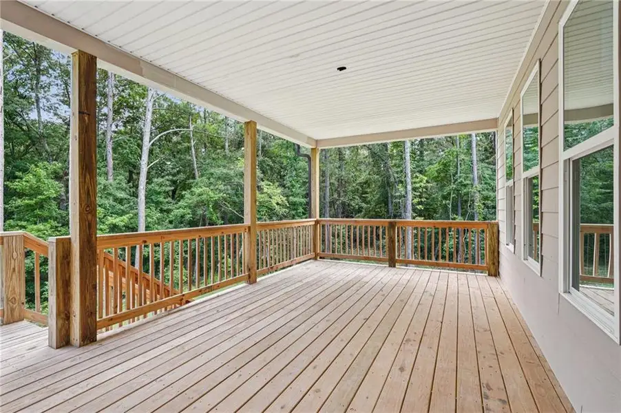 Exterior details and patio area of a home in Whitestone, Douglasville (Image 8).