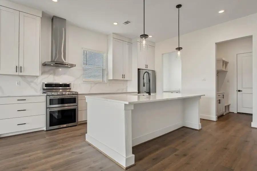 Furnished interior view inside a new home in Hallimore Ranch, Rosenberg (Image 3).
