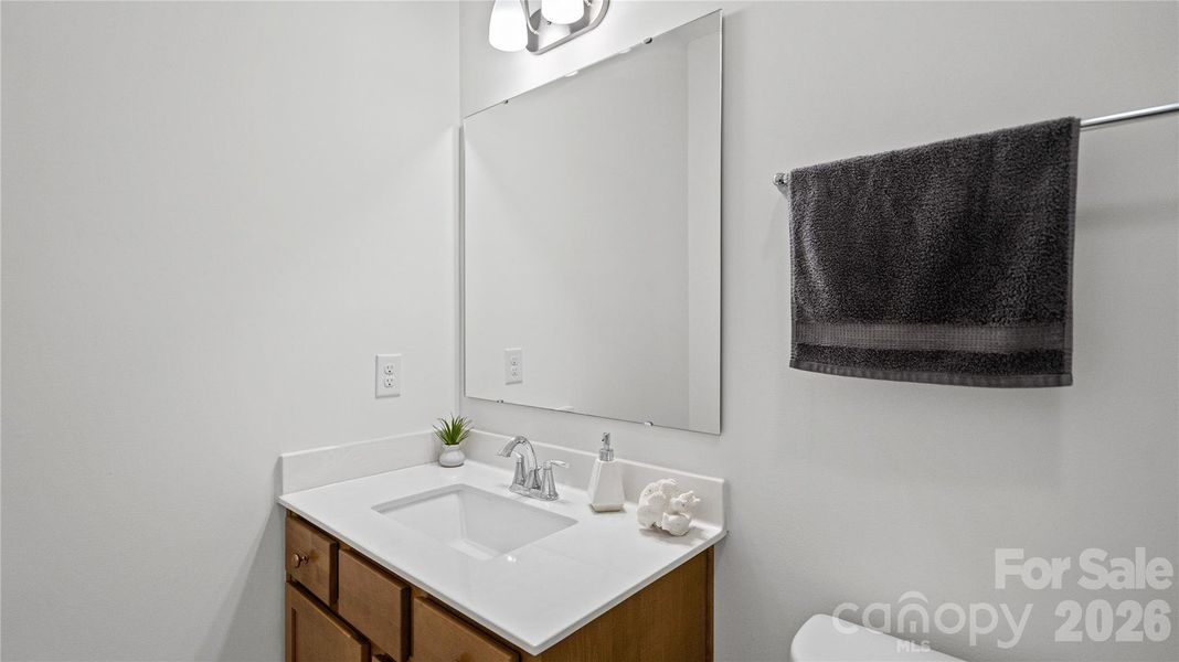 Full Bath on Main Full Bath on Main