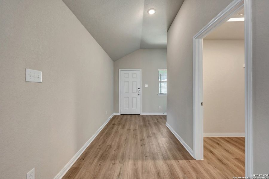 Spacious, unfurnished interior of a new home in Park Place, New Braunfels (Image 37).