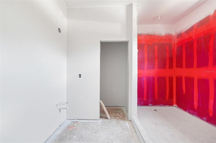 Spacious, unfurnished interior of a new home in , Tampa (Image 15).