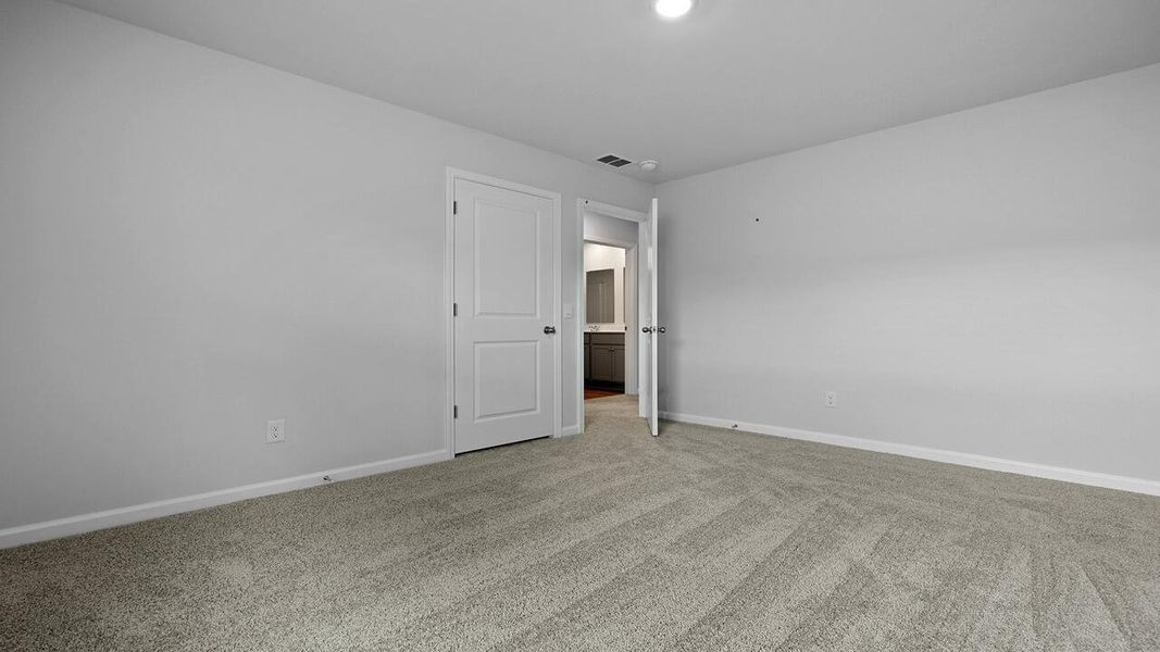 Spacious, unfurnished interior of a new home in Lakeview at Kitfield, Moncks Corner (Image 28).