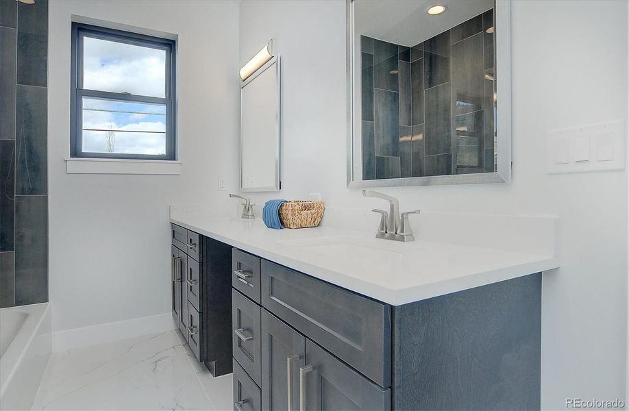 Furnished interior view inside a new home in , Buena Vista (Image 33).