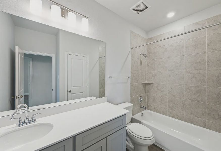 Plan 5072 Bath 3 - 19 of 22