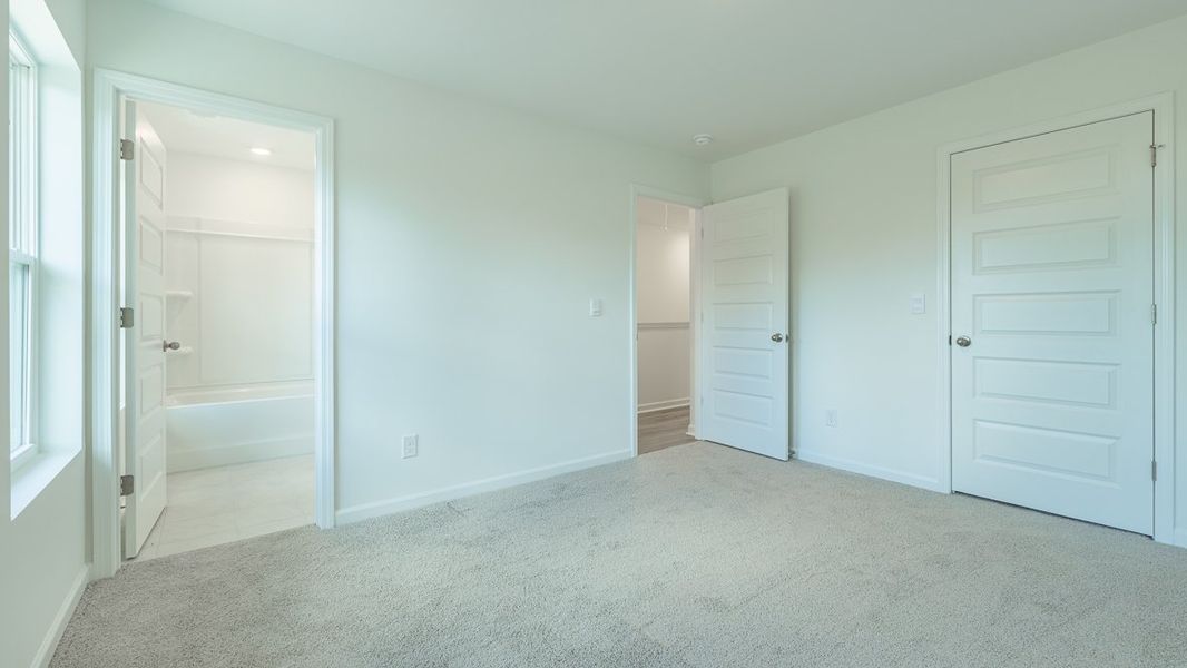 Spacious, unfurnished interior of a new home in Benteen Reserve, Atlanta (Image 27).