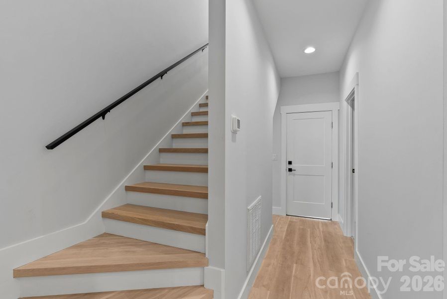 Spacious, unfurnished interior of a new home in , Asheville (Image 38).