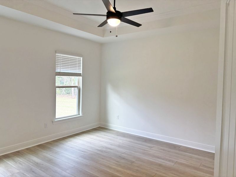 Spacious, unfurnished interior of a new home in Young Oaks, Crestview (Image 13).