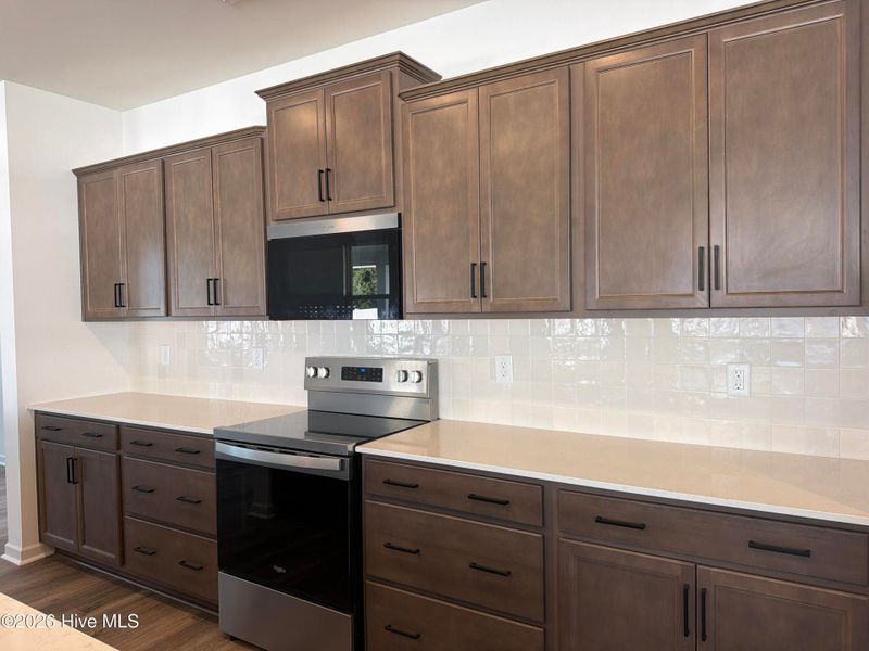 Furnished interior view inside a new home in Sandy Springs, Aberdeen (Image 4).