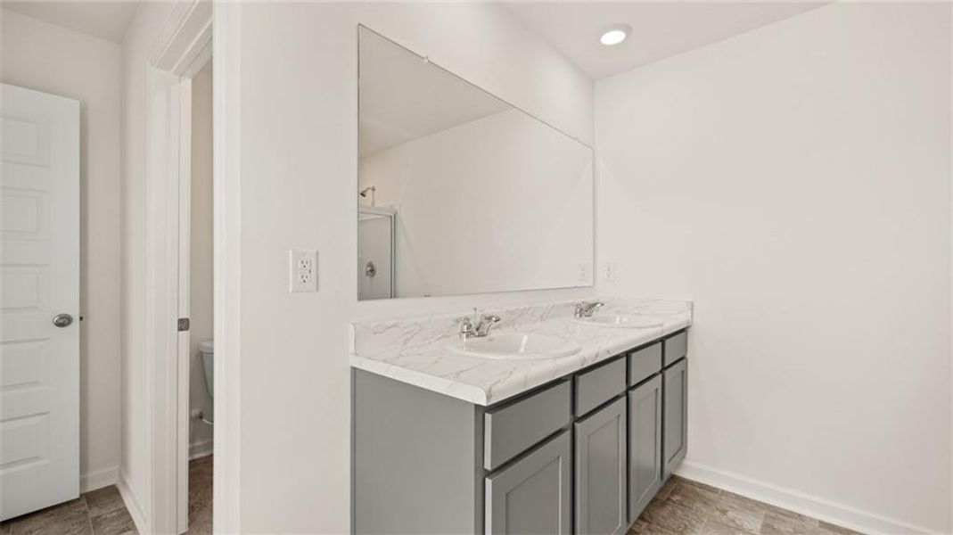 Furnished interior view inside a new home in Fox Crossing, Griffin (Image 10).