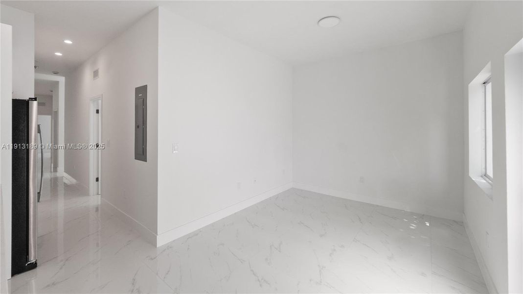 Spacious, unfurnished interior of a new home in , Miami (Image 31).
