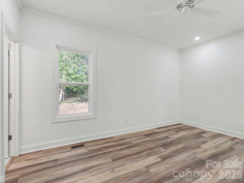 Spacious, unfurnished interior of a new home in , Mooresville (Image 28).