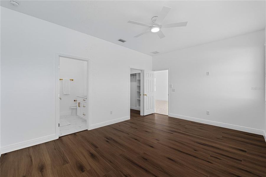 Spacious, unfurnished interior of a new home in , Tampa (Image 39). Spacious, unfurnished interior of a new home in , Tampa (Image 39).