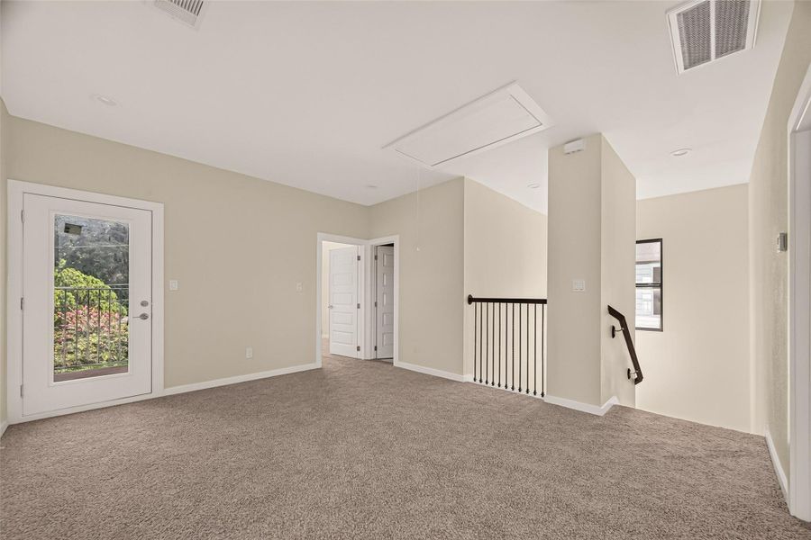 Spacious, unfurnished interior of a new home in , Houston (Image 26).